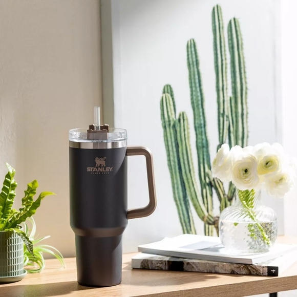 NEW Stanley Adventure Quencher 40oz Tumbler Coal - Picture 2 of 11